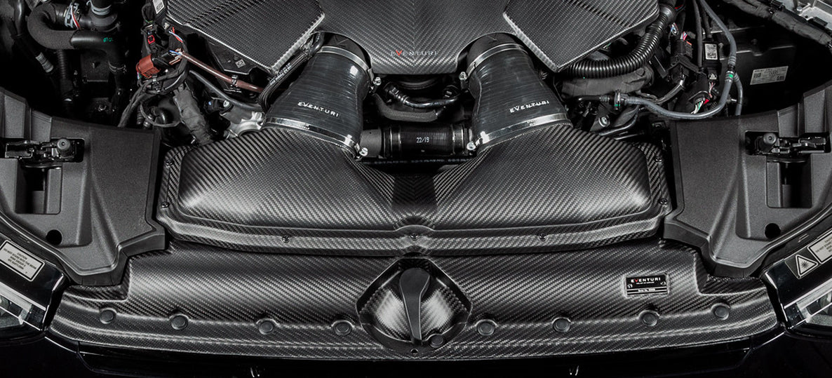 Eventuri - C8 RS6 RS7 Black Carbon Intake - GLOSS inside engine bay close up view 2 on Bolt Motorsports