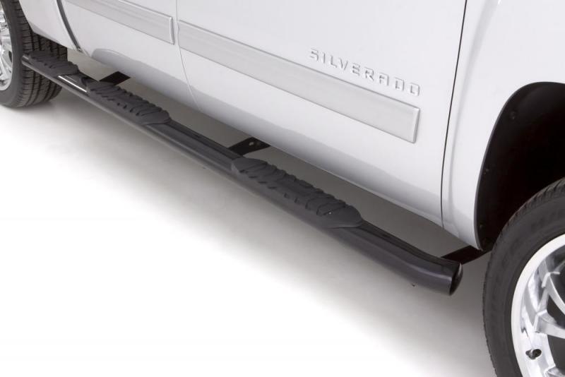 Lund 07-17 Chevy Silverado 1500 Crew Cab (5.5ft. Bed) 5in. Oval WTW Steel Nerf Bars - Black - BOLT Motorsports