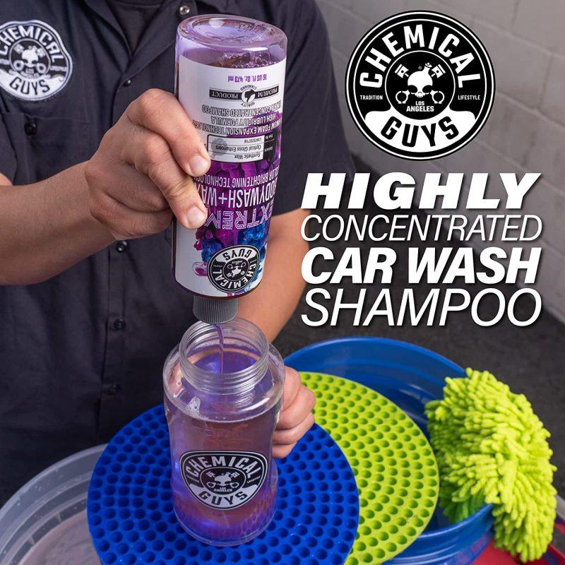Chemical Guys Extreme Body Wash Soap + Wax - 16oz (Comes in Case of 6 Units) demo 1 on BOLTMotorsports